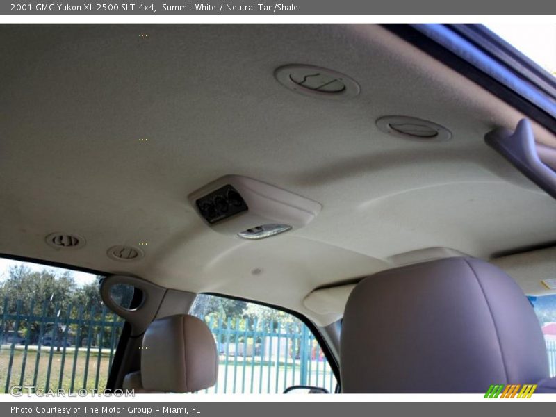 Summit White / Neutral Tan/Shale 2001 GMC Yukon XL 2500 SLT 4x4