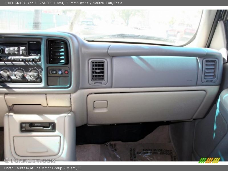 Summit White / Neutral Tan/Shale 2001 GMC Yukon XL 2500 SLT 4x4