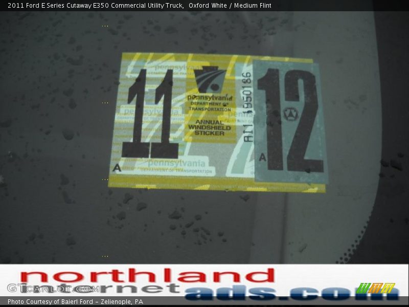 Oxford White / Medium Flint 2011 Ford E Series Cutaway E350 Commercial Utility Truck