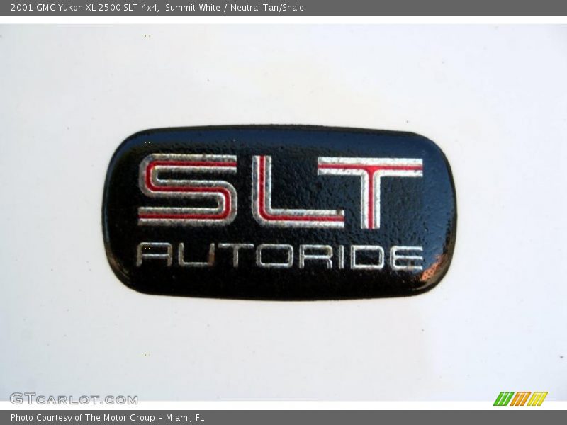 Summit White / Neutral Tan/Shale 2001 GMC Yukon XL 2500 SLT 4x4