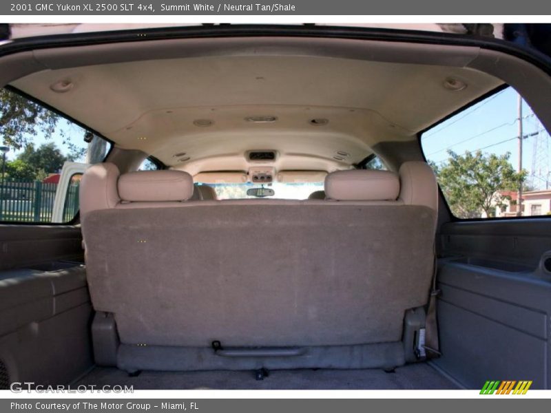 Summit White / Neutral Tan/Shale 2001 GMC Yukon XL 2500 SLT 4x4