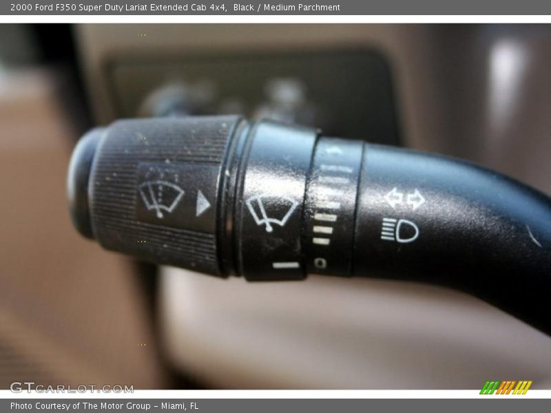 Controls of 2000 F350 Super Duty Lariat Extended Cab 4x4