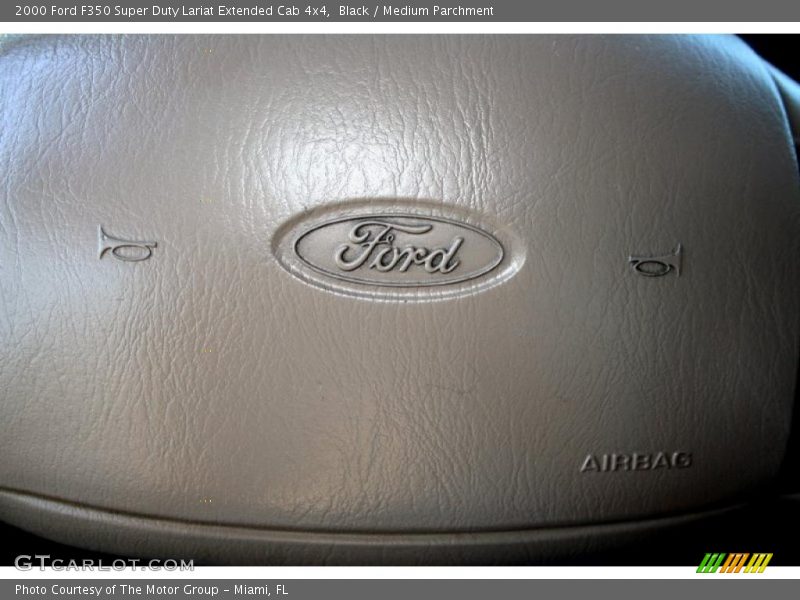 Black / Medium Parchment 2000 Ford F350 Super Duty Lariat Extended Cab 4x4