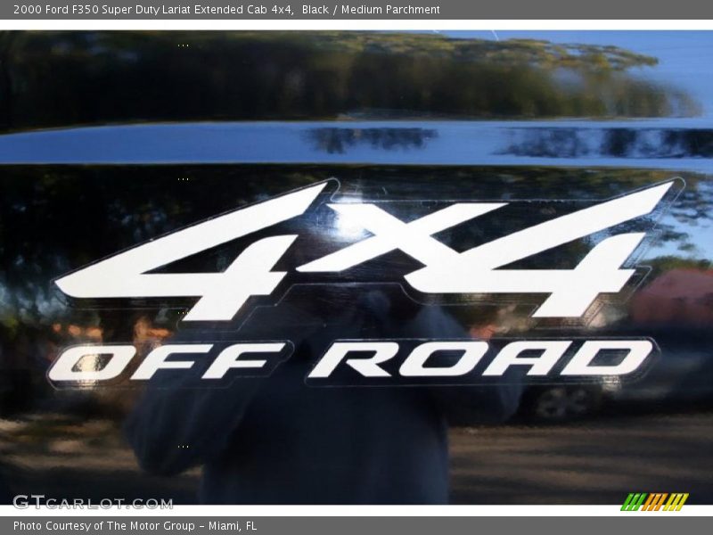 Black / Medium Parchment 2000 Ford F350 Super Duty Lariat Extended Cab 4x4