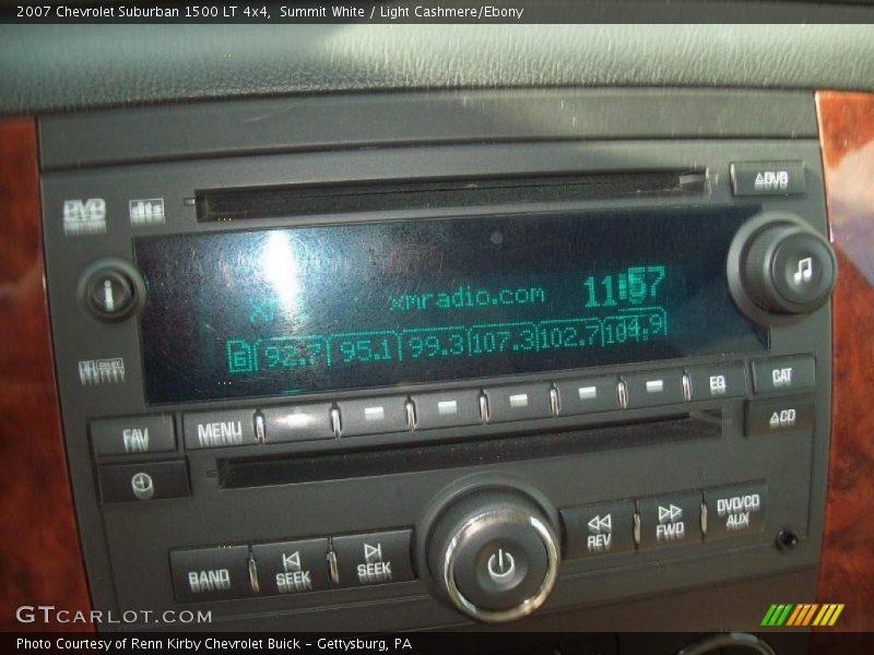 Summit White / Light Cashmere/Ebony 2007 Chevrolet Suburban 1500 LT 4x4