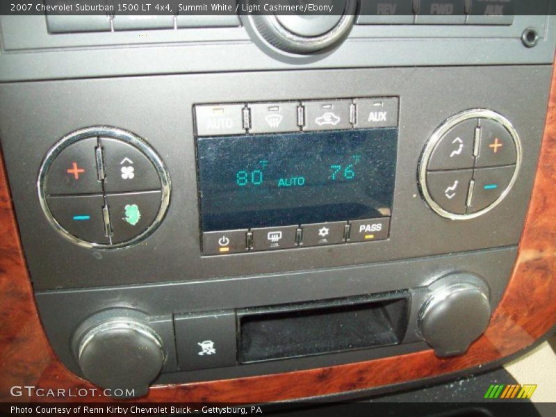 Summit White / Light Cashmere/Ebony 2007 Chevrolet Suburban 1500 LT 4x4