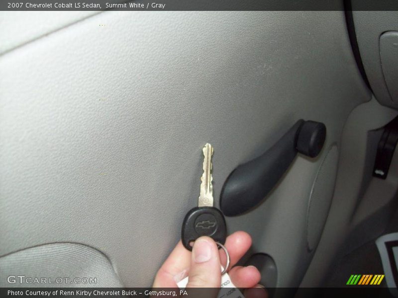 Summit White / Gray 2007 Chevrolet Cobalt LS Sedan