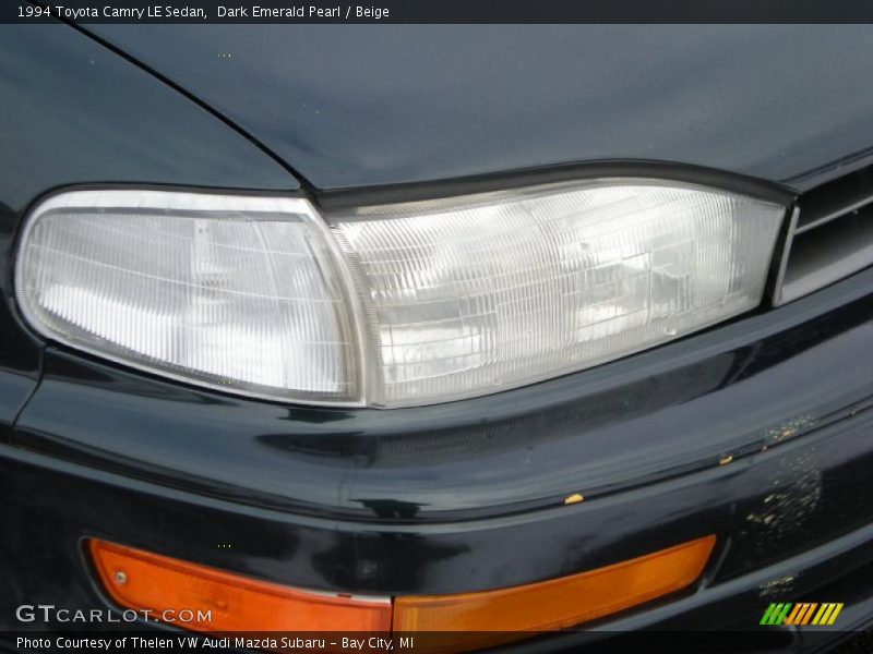 Dark Emerald Pearl / Beige 1994 Toyota Camry LE Sedan