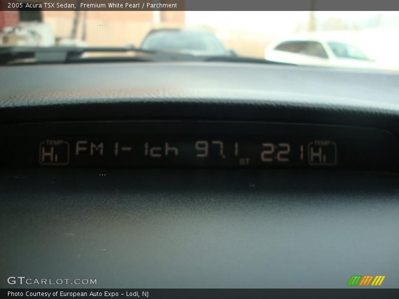 Premium White Pearl / Parchment 2005 Acura TSX Sedan