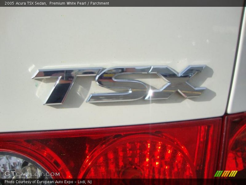Premium White Pearl / Parchment 2005 Acura TSX Sedan