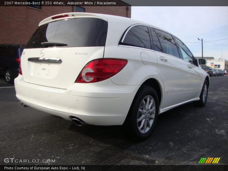 Alabaster White / Macadamia 2007 Mercedes-Benz R 350 4Matic
