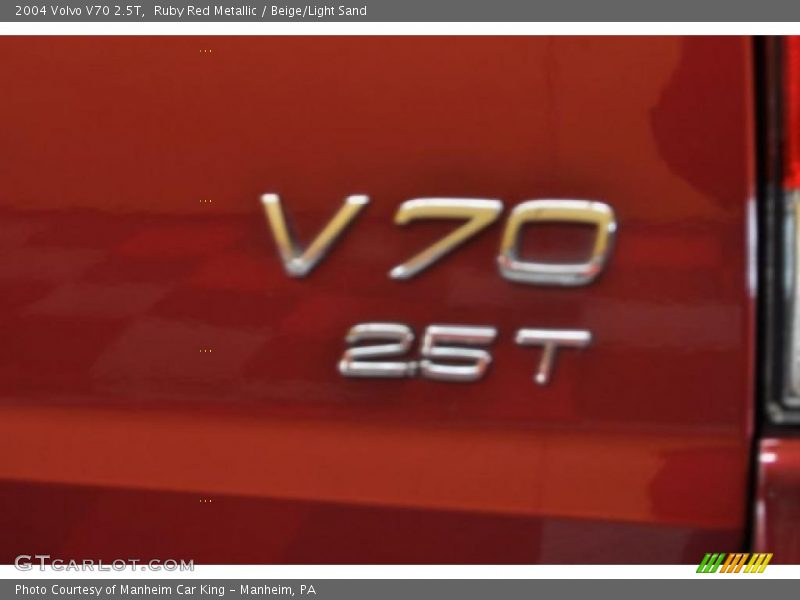  2004 V70 2.5T Logo