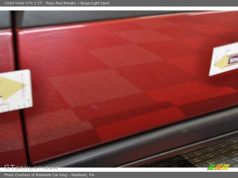 Ruby Red Metallic / Beige/Light Sand 2004 Volvo V70 2.5T