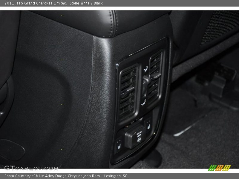 Stone White / Black 2011 Jeep Grand Cherokee Limited