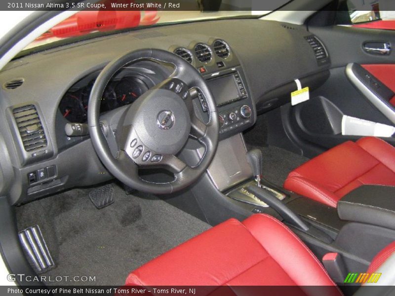Winter Frost White / Red 2011 Nissan Altima 3.5 SR Coupe