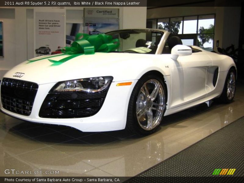 Front 3/4 View of 2011 R8 Spyder 5.2 FSI quattro