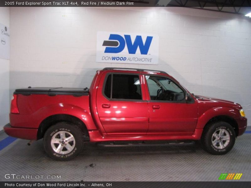 Red Fire / Medium Dark Flint 2005 Ford Explorer Sport Trac XLT 4x4