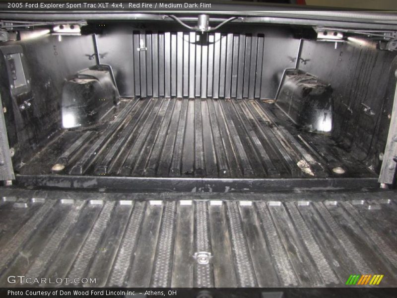 Red Fire / Medium Dark Flint 2005 Ford Explorer Sport Trac XLT 4x4