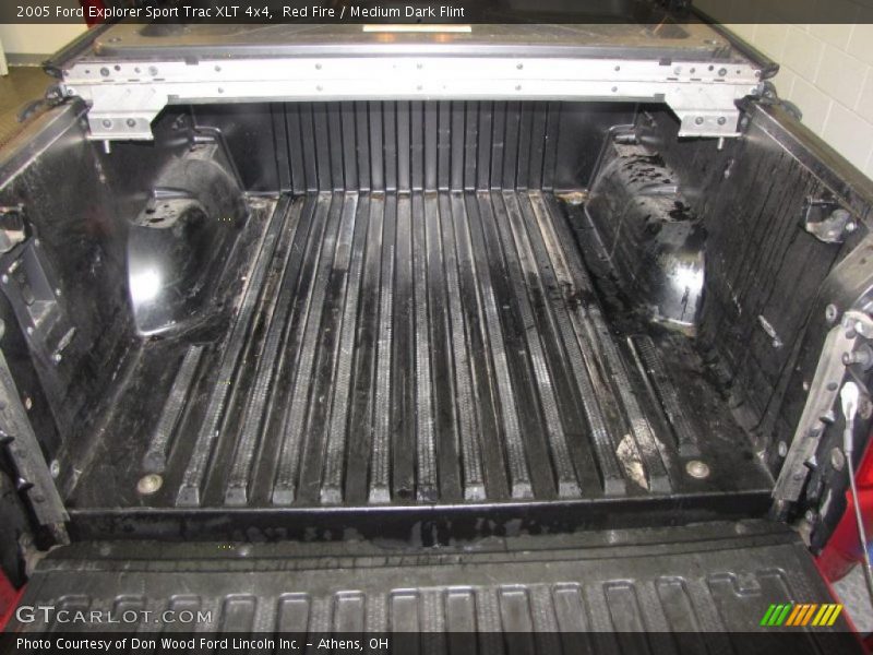 Red Fire / Medium Dark Flint 2005 Ford Explorer Sport Trac XLT 4x4