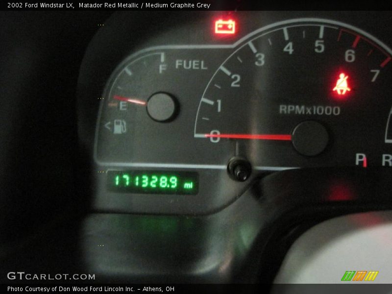 Matador Red Metallic / Medium Graphite Grey 2002 Ford Windstar LX