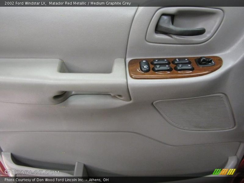 Matador Red Metallic / Medium Graphite Grey 2002 Ford Windstar LX