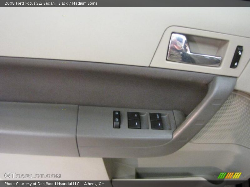 Black / Medium Stone 2008 Ford Focus SES Sedan