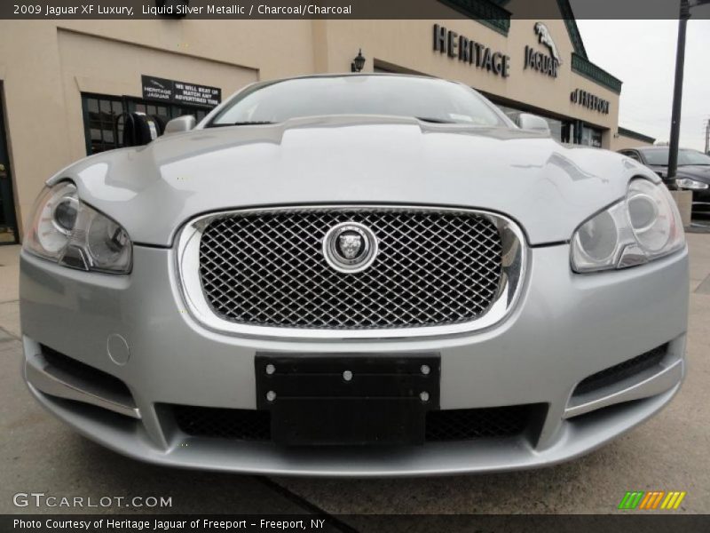 Liquid Silver Metallic / Charcoal/Charcoal 2009 Jaguar XF Luxury