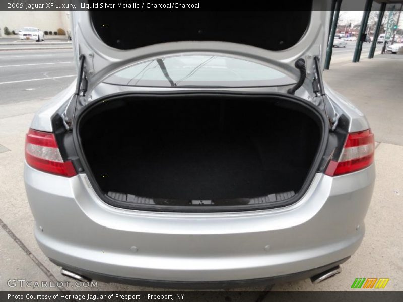 Liquid Silver Metallic / Charcoal/Charcoal 2009 Jaguar XF Luxury