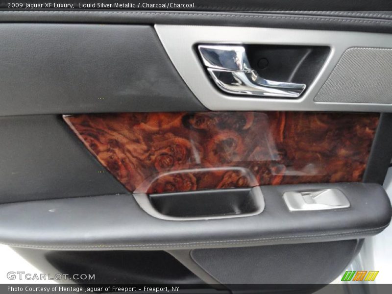 Liquid Silver Metallic / Charcoal/Charcoal 2009 Jaguar XF Luxury