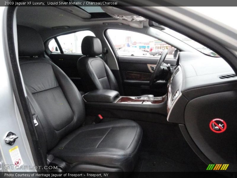 Liquid Silver Metallic / Charcoal/Charcoal 2009 Jaguar XF Luxury