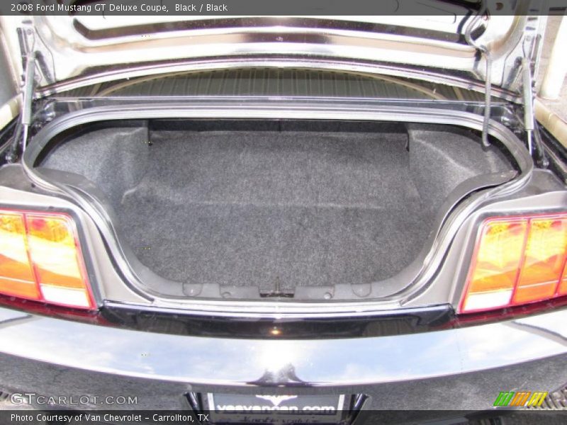  2008 Mustang GT Deluxe Coupe Trunk