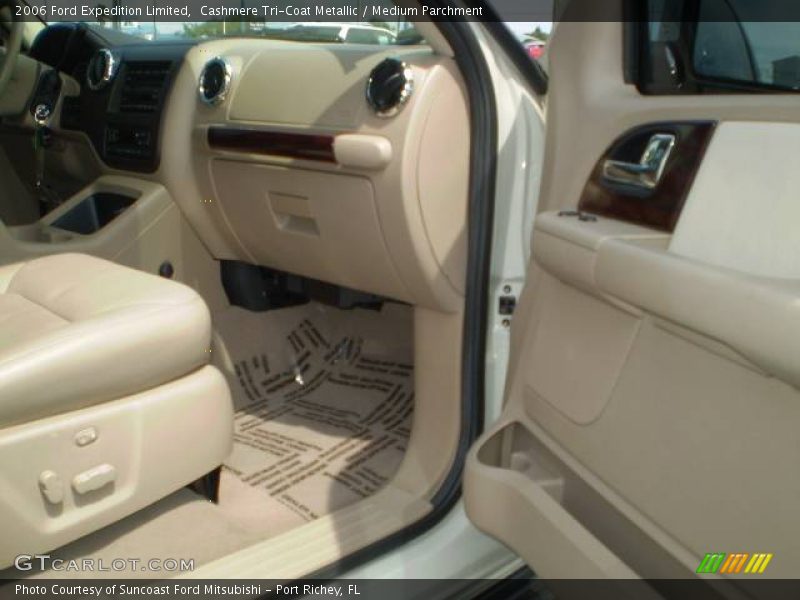 Cashmere Tri-Coat Metallic / Medium Parchment 2006 Ford Expedition Limited