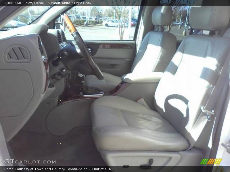Summit White / Light Gray 2006 GMC Envoy Denali