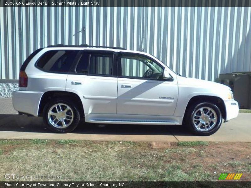 Summit White / Light Gray 2006 GMC Envoy Denali