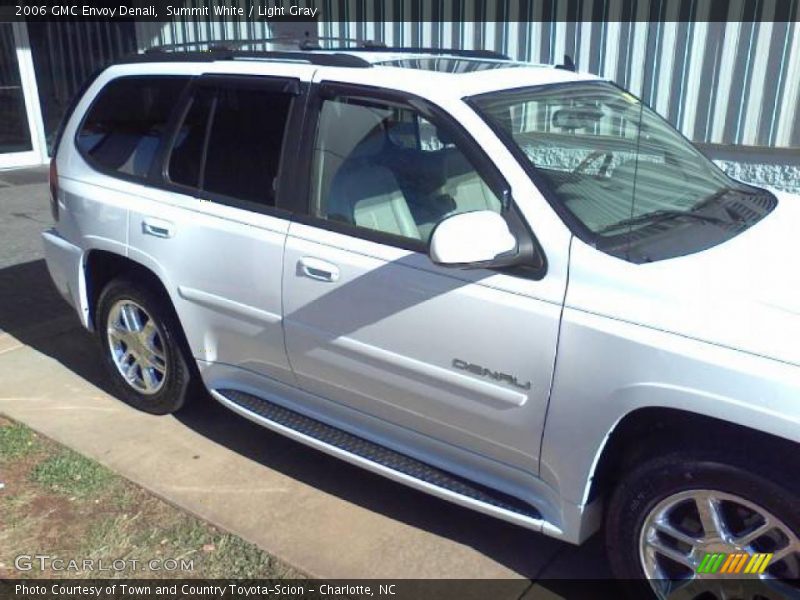 Summit White / Light Gray 2006 GMC Envoy Denali