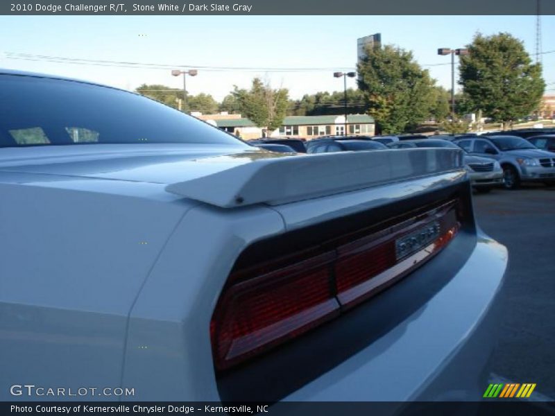 Stone White / Dark Slate Gray 2010 Dodge Challenger R/T