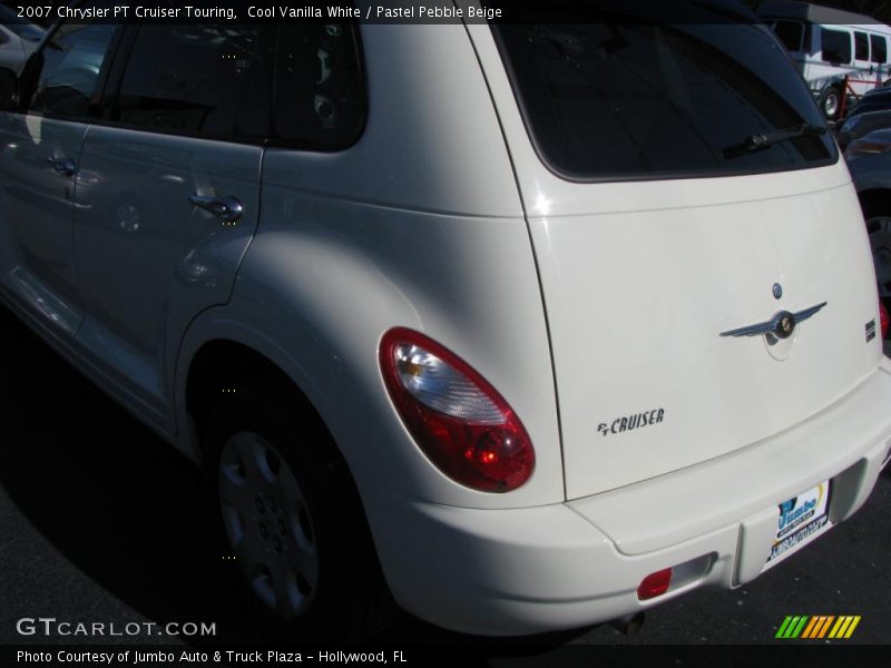 Cool Vanilla White / Pastel Pebble Beige 2007 Chrysler PT Cruiser Touring