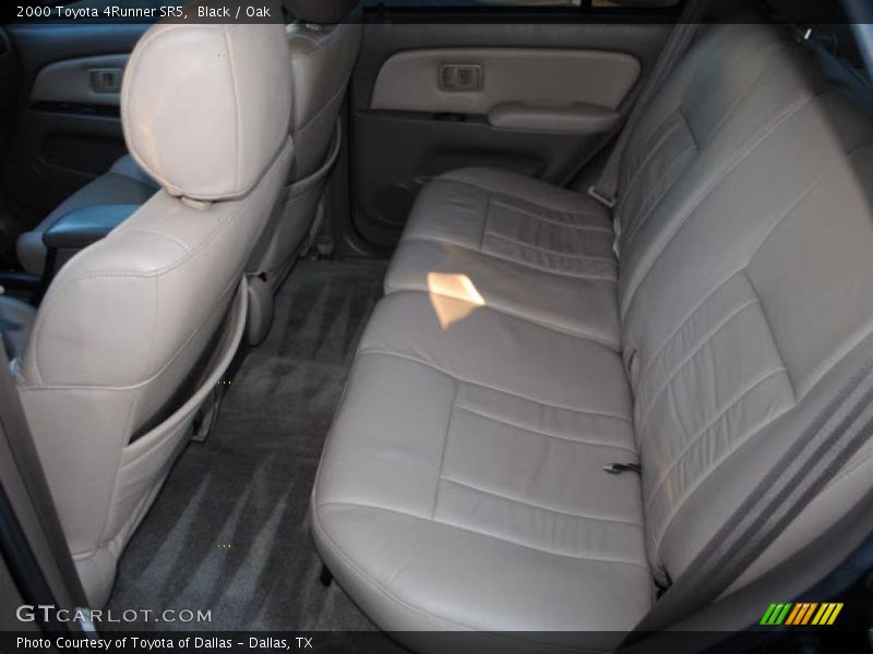 Black / Oak 2000 Toyota 4Runner SR5