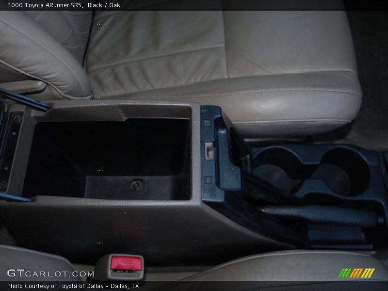 Black / Oak 2000 Toyota 4Runner SR5