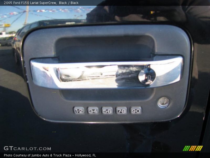 Black / Black 2005 Ford F150 Lariat SuperCrew
