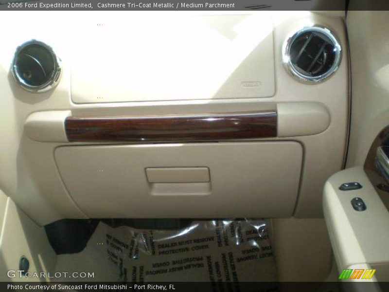 Cashmere Tri-Coat Metallic / Medium Parchment 2006 Ford Expedition Limited