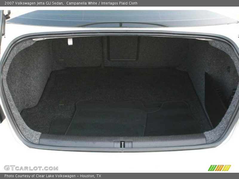  2007 Jetta GLI Sedan Trunk