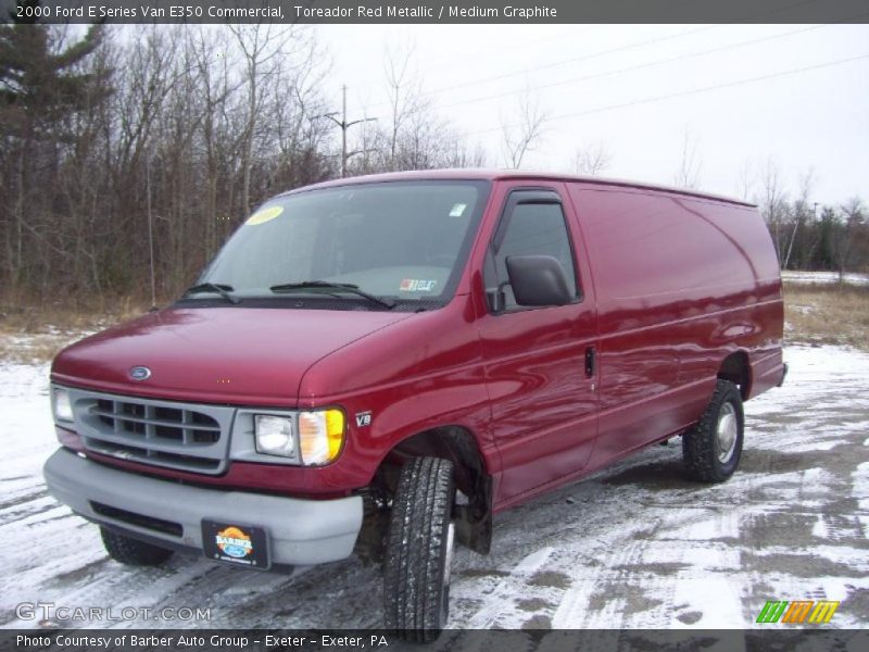Front 3/4 View of 2000 E Series Van E350 Commercial