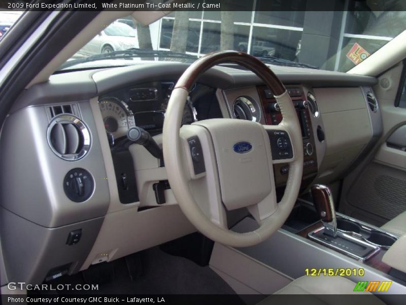 White Platinum Tri-Coat Metallic / Camel 2009 Ford Expedition Limited