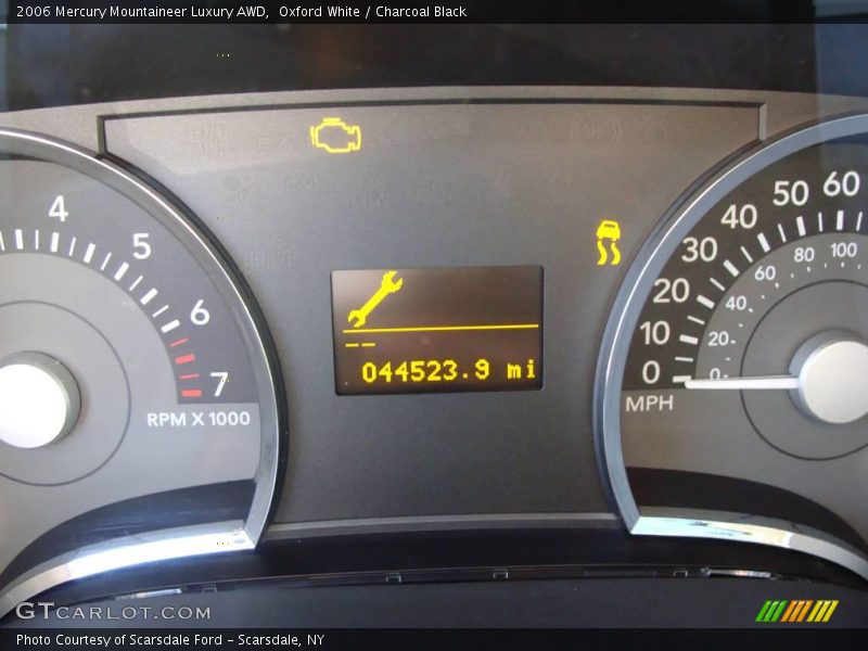 Oxford White / Charcoal Black 2006 Mercury Mountaineer Luxury AWD