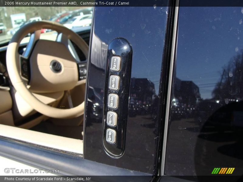 Cashmere Tri-Coat / Camel 2006 Mercury Mountaineer Premier AWD