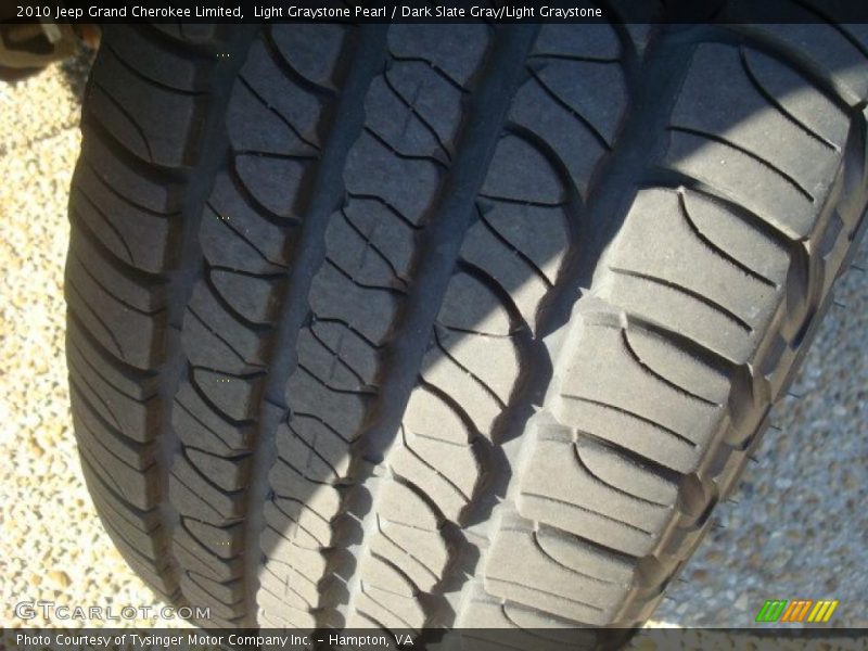 Light Graystone Pearl / Dark Slate Gray/Light Graystone 2010 Jeep Grand Cherokee Limited