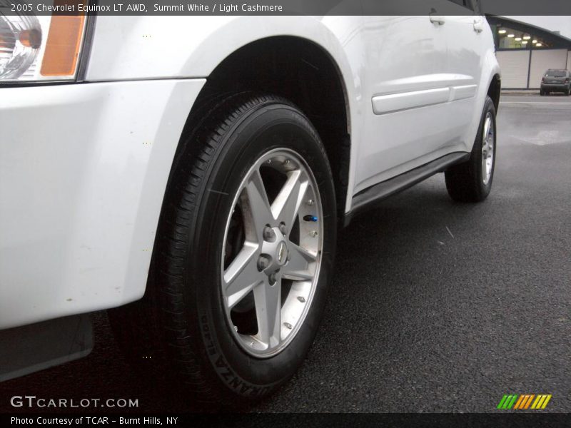 Summit White / Light Cashmere 2005 Chevrolet Equinox LT AWD