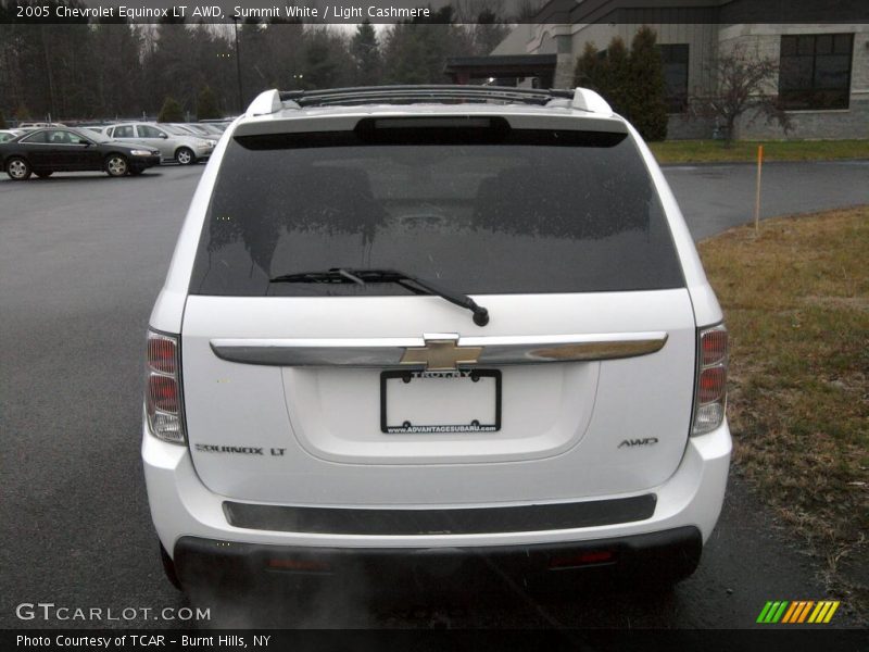 Summit White / Light Cashmere 2005 Chevrolet Equinox LT AWD