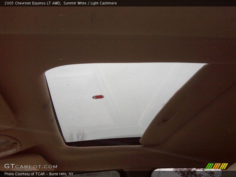 Summit White / Light Cashmere 2005 Chevrolet Equinox LT AWD
